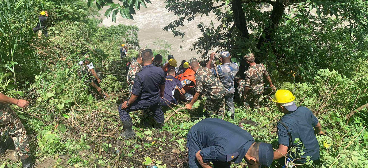 मर्स्याङ्दीमा बस दुर्घटनाका उपचाररत सात जना डिस्चार्ज