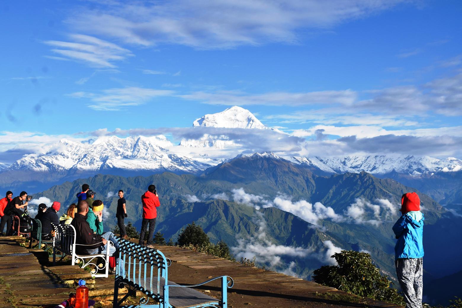 आठ महिनामा भित्रिए सात लाखभन्दा बढी पर्यटक