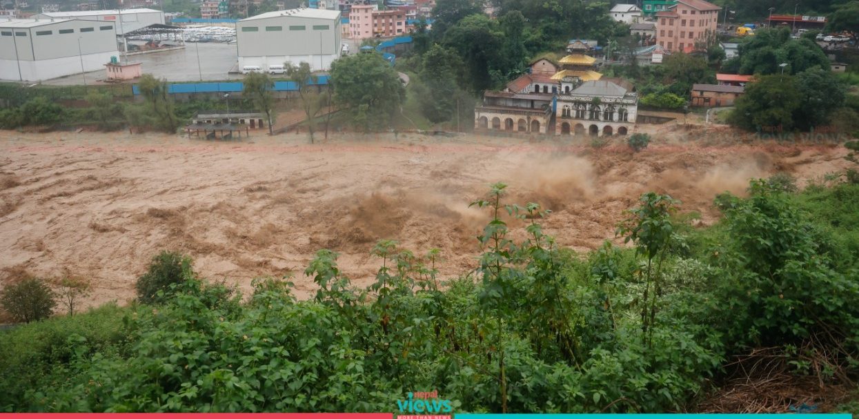 चुर्लुम्मै चोभार (तस्वीरहरू)