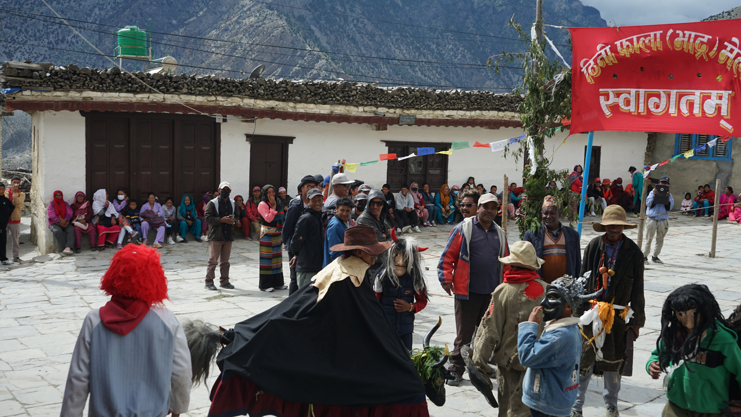 युवा नहुँदा ठिनीमा फालो धान्नै मुस्किल, तीन दिनको मेला दुई दिनमा झारियो 