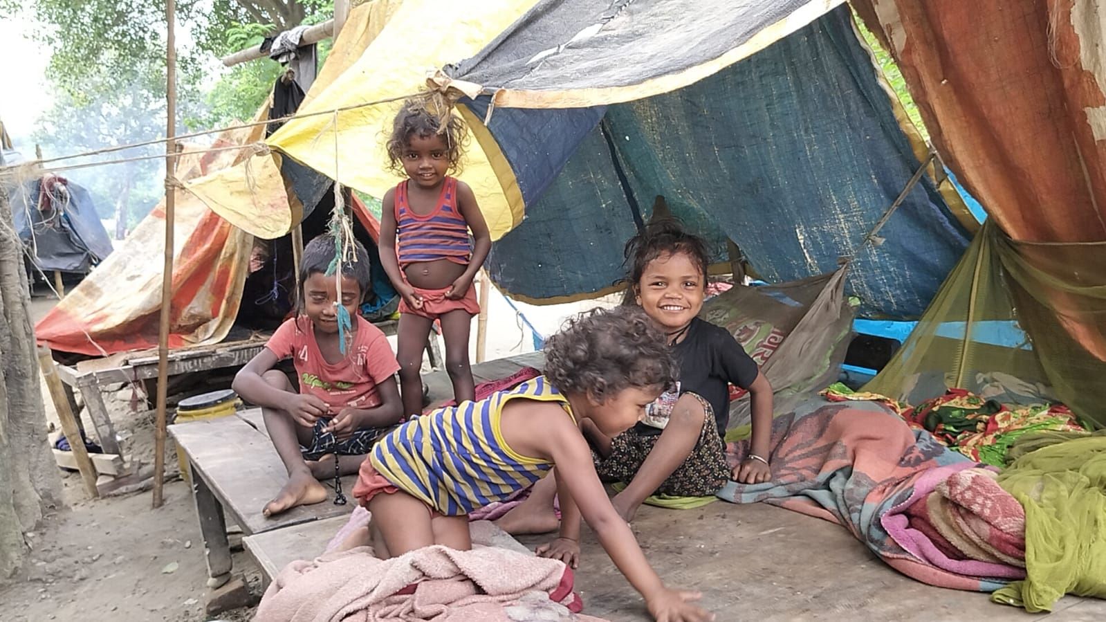 बाढी प्रभावित क्षेत्रमा शुद्ध खानेपानी अभाव, कोशीको पानी खानुपर्ने बाध्यता 