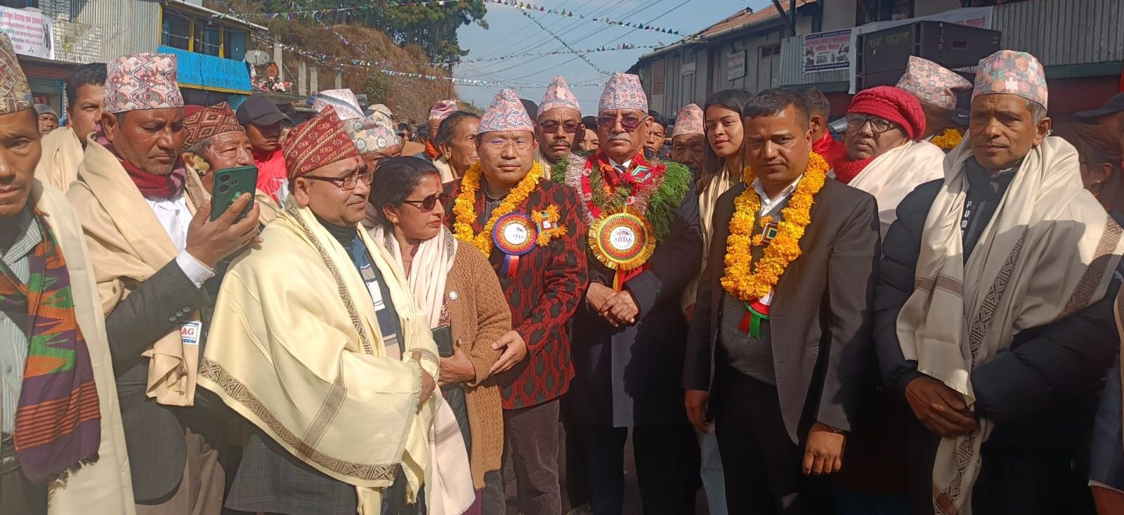 ट्रम्पले कुन बेला हजारौँ नेपाली फर्काउँछन् टुङ्गो छैन, त्यसैले आफ्नै देशमा पौरख गरौँ : प्रचण्ड