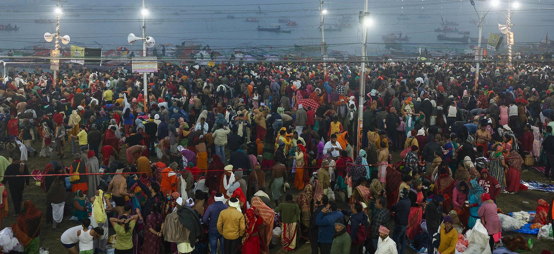 महाकुम्भ मेलामा एक करोडभन्दा बढी भक्तजनले गरे स्नान