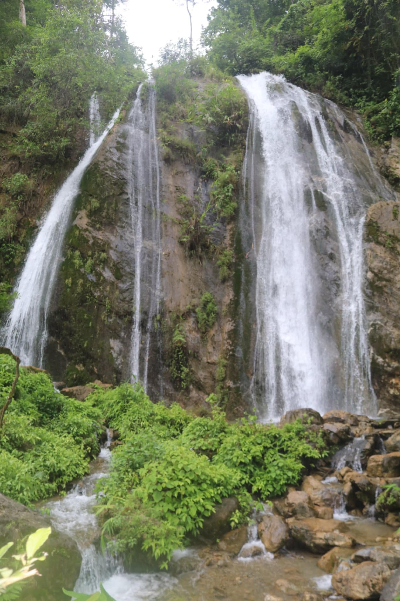 पर्यटनको सम्भावना बोकेको घाङ्चो छहरा ओझेलमा